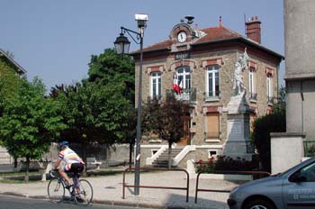 © Norbert Pousseur - Seine et Marne - Villeneuve St Denis - mairie de Villeneuve Saint-Denis
