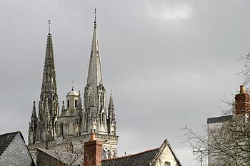 les clochers de la cathédrale d'Angers - © Norbert Pousseur
