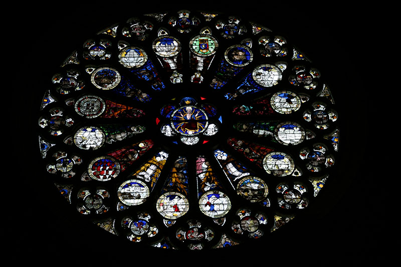 Rosace aux 16 aiguilles de la cathédrale d'Angers - © Norbert Pousseur 