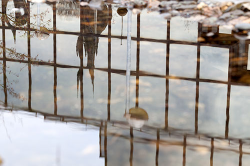 Clocher en miroir inversé à Arlon - © Norbert Pousseur