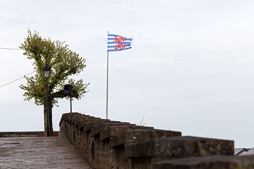 Drapeau aux armes d'Arlon - © Norbert Pousseur  - Arlon - © Norbert Pousseur