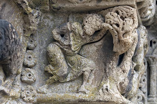 Sculpture de paysan à Avallon - © Norbert Pousseur