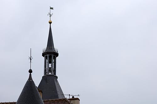 Clochetons du beffroi d'Avallon - © Norbert Pousseur