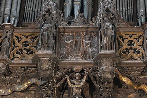Le balcon de l'orgue de l'église d'Avallon - © Norbert Pousseur