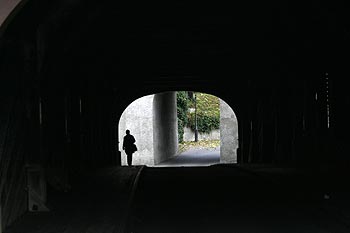 Le passage du pont couvert - Baden - © Norbert Pousseur