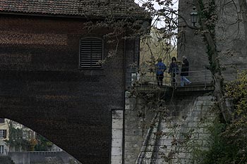 Passage vers le vieux pont sur la Limmat - Baden - © Norbert Pousseur