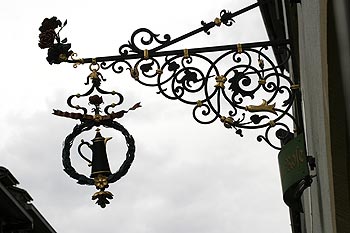 Enseigne de salon de thé, en fer forgé - Baden - © Norbert Pousseur