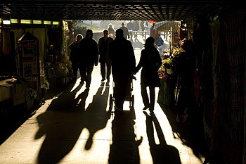 Ombres de passants - Bonn - © Norbert Pousseur