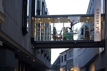 Passage vitré de magasin - Bonn - © Norbert Pousseur