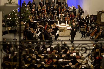 Assemblée de soir de Noël dans un temple protestant - Bonn - © Norbert Pousseur