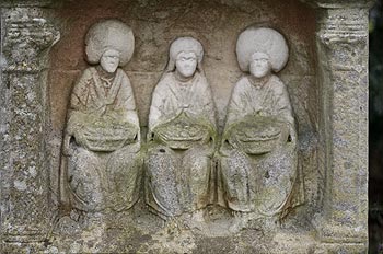 Bas relief romain avec personnages assis - Bonn - © Norbert Pousseur