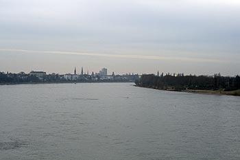 Vue sur Bonn depuis le pont de Konrad Adenauer - Bonn - © Norbert Pousseur