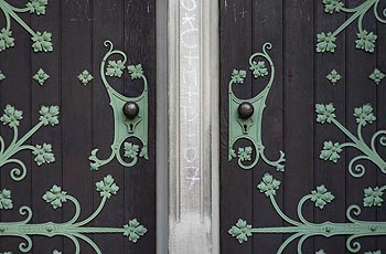 Ciselure de la porte de l'église de Beuel - Bonn - © Norbert Pousseur