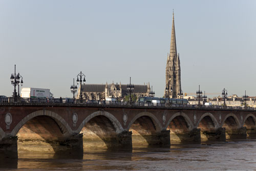  Le pont de pierre - Bordeaux - © Norbert Pousseur