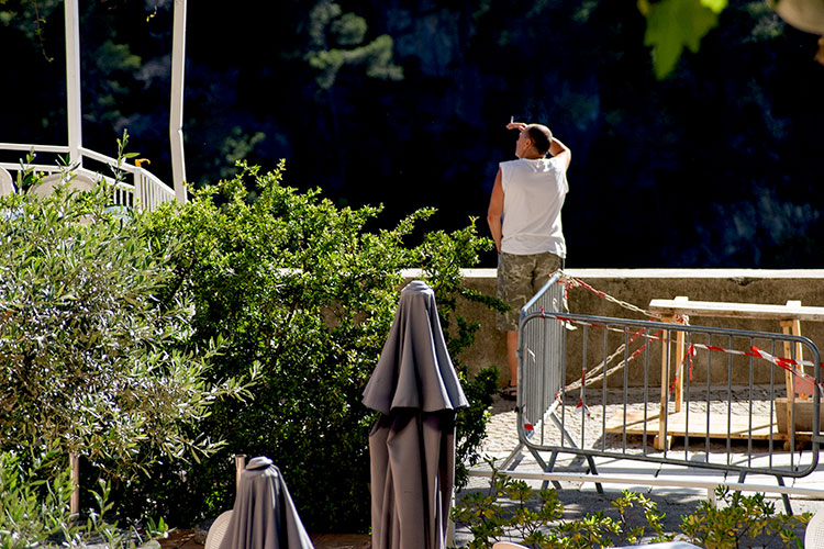 Terrasse de restaurant à Chateaudouble - © Norbert Pousseur