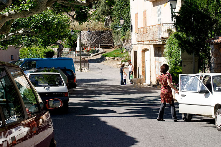 L'entrée de Chateaudouble - © Norbert Pousseur