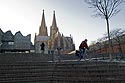 Cycliste descendant de l'esplanade de la cathédrale - Cologne - Koeln - © Norbert Pousseur