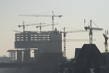 Nouvelles constructions au-delà du Sevenrinsbrücke - Cologne_ Koeln - © Norbert Pousseur