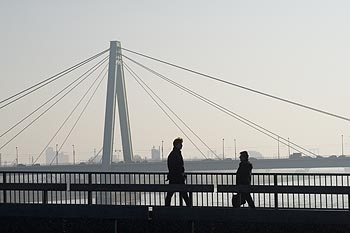 Du pont Deutzer, le pont suspendu Severins - Cologne_ Koeln - © Norbert Pousseur