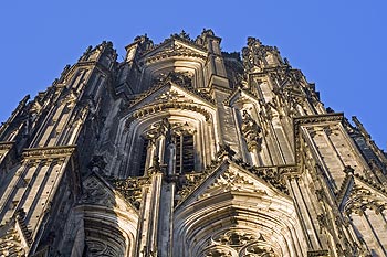 Une des façades ajourées de la cathédrale - Cologne_ Koeln - © Norbert Pousseur