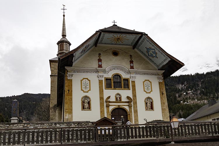 Façade de l'église des Contamines-Montjoie : © Norbert Pousseur Façade de l'église des Contamines-Montjoie © Norbert Pousseur