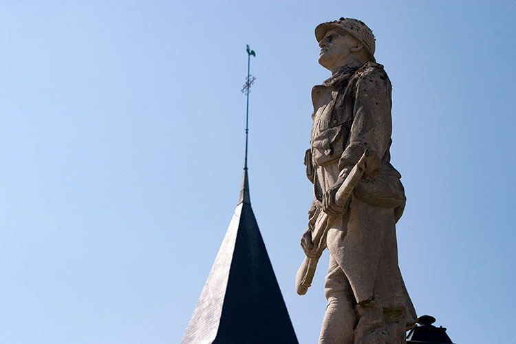 Soldat du monument aux morts de Coupvray - © Norbert Pousseur