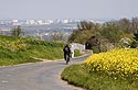 Rue descendant vers Coupvray avec vue sur la plaine de Meaux - © Norbert Pousseur