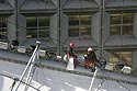 Travaux de maintenance sur la voile de l'Arche - La Défense - © Norbert Pousseur
