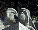 Têtes s'embrassant du jardin central - La Défense - © Norbert Pousseur