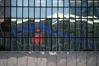 Reflets du centre commercial - La Défense - © Norbert Pousseur