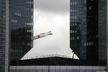 Grue d'extensions - La Défense - © Norbert Pousseur