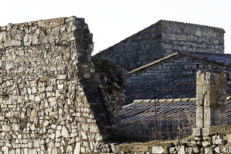 Reste du mur d'enceinte de Draguignan - © Norbert Pousseur