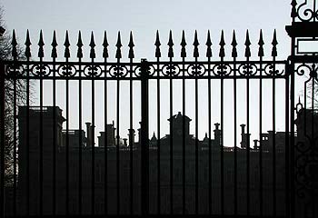 Grille d'entrée du château de Ferrières - © Norbert Pousseur