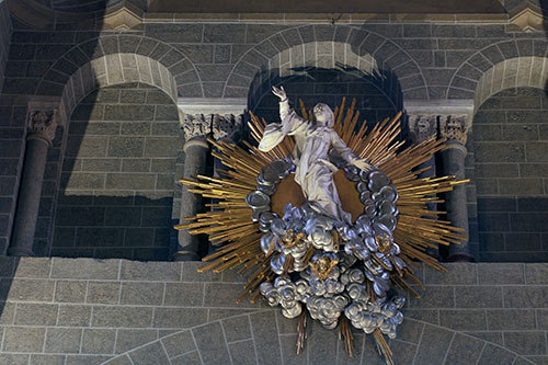 Vierge en gloire dans la cathédrale du Puy en Velay - © Norbert Pousseur
