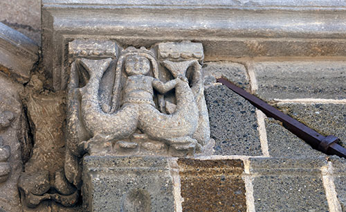 Sirène ou ondine sur la cathédrale du Puy en Velay - © Norbert Pousseur