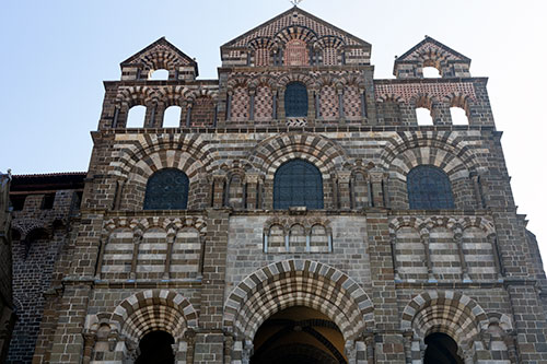 La façade de la cathédrale du Puy en Velay - © Norbert Pousseur