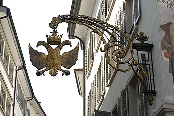 Enseigne � l'aigle � double tête - Lucerne en Suisse - © Norbert Pousseur