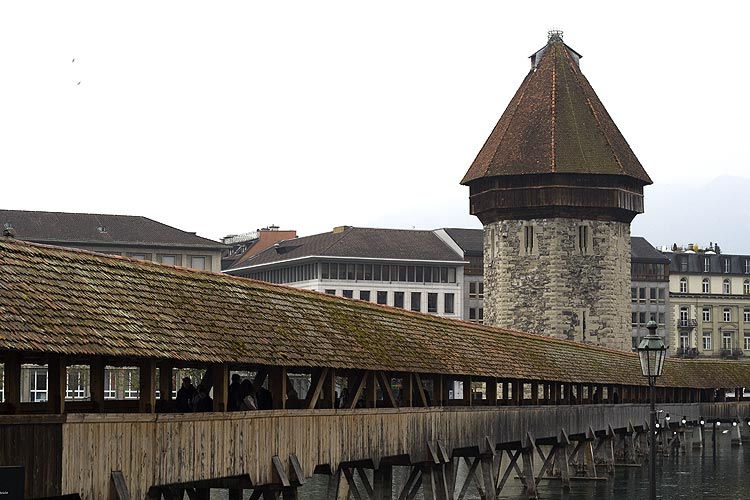 A Lucerne, le pont de La Chapelle  - © Norbert Pousseur