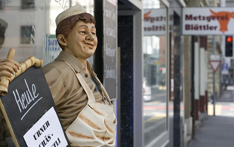 A Lucerne, statue de boucher sourient- © Norbert Pousseur