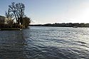 Le Rhône, de Gerland, vue sur la berge de la Mulatière - Lyon- © Norbert Pousseur