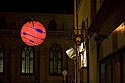 Globe rouge et vitraux de l'église St Georges - Lyon - © Norbert Pousseur