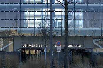 Entrée de l'université Claude Bernard Lyon 1 - Lyon- © Norbert Pousseur
