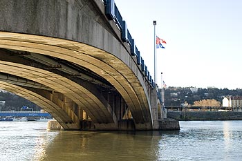 Arche du pont Pasteur sur le Rhône - Lyon- © Norbert Pousseur