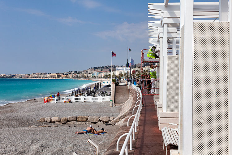 La promenade des anglais et sa plage - Nice - © Norbert Pousseur