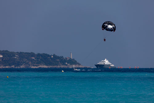 Paquebot devant le port - Nice - © Norbert Pousseur