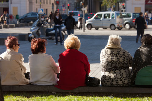 Dames assises - Nice - © Norbert Pousseur