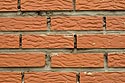 Récentes briques rouges, structurées - Rebecq en Belgique - © Norbert Pousseur