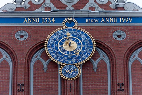 Horloge de la maison des Têtes noires - Riga - © Norbert Pousseur