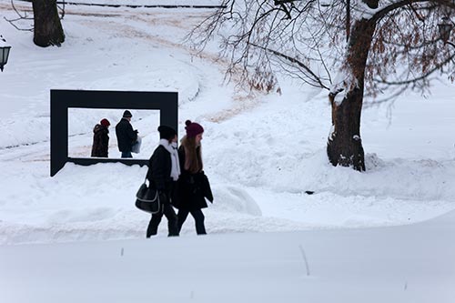 Traversée de parc sous la neige - Riga - © Norbert Pousseur