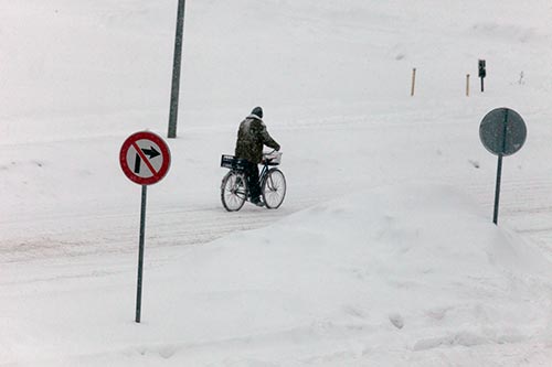 Vélo sous la neige - Riga - © Norbert Pousseur